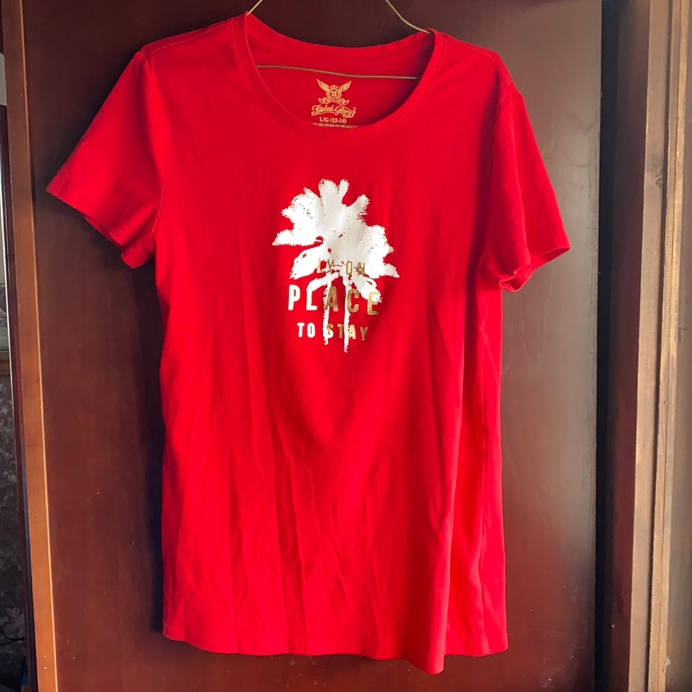 Faded Glory tee shirt.